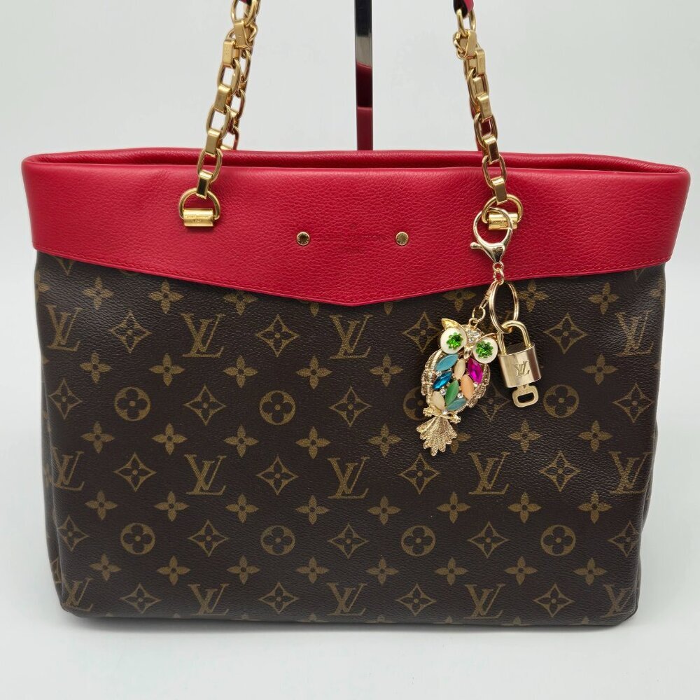 Authentic Louis Vuitton Padlock Gold 🔒 Key Set + Unbranded Owl Keychain Charm